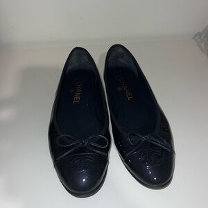 Chanel Navy Flats size 37.5